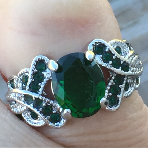 Jewelry - Emerald Green CZ multi green cz fashion ring